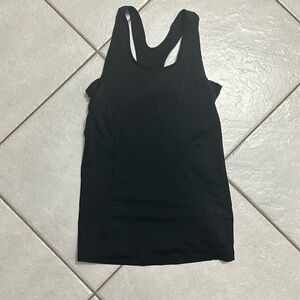 Lululemon top